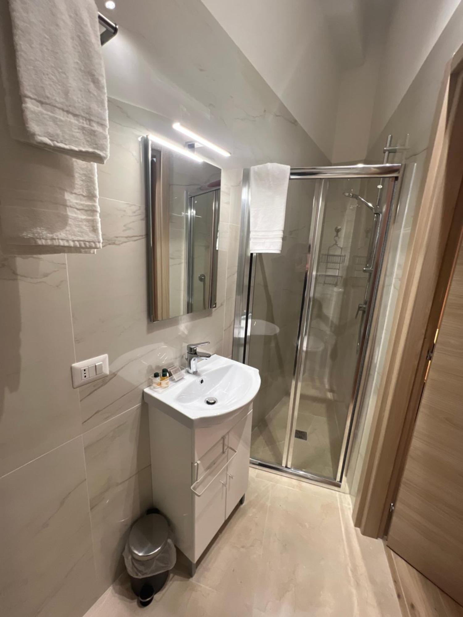 Hotel Buongiorno & Benvenuti à Trani Extérieur photo